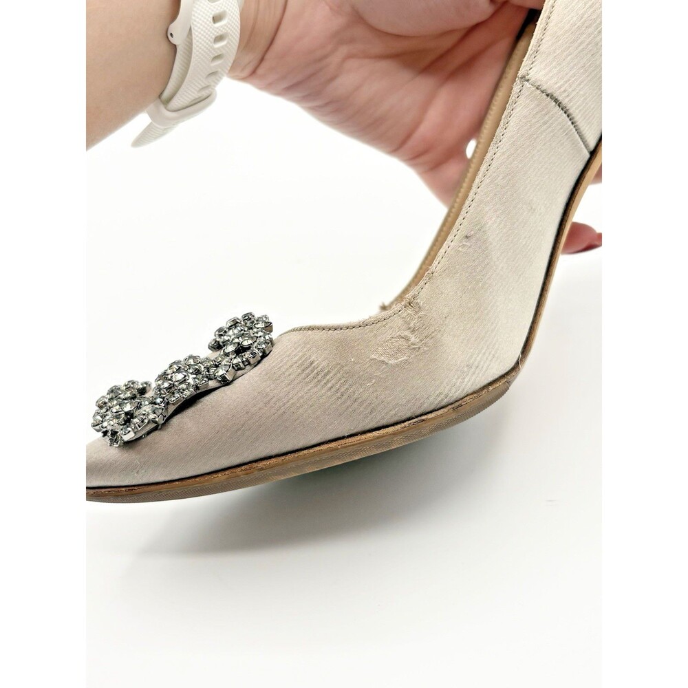 Manolo Blahnik Light Grey Satin Hangisi Rhinestone Embellished Heels Size EU 38 - Picture 10 of 15